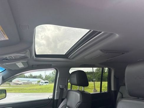 Used 2018 GMC Yukon XL Denali w/ Denali Ultimate Package AWD/4WD image 9