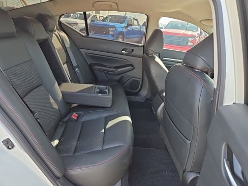 Used 2024 Nissan Altima 2.5 SR image 17