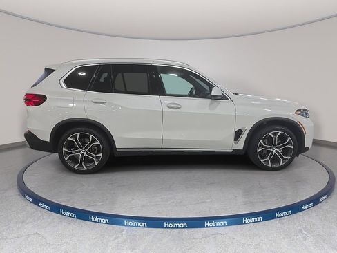 Certified 2025 BMW X5 sDrive40i w/ Climate Comfort Package image 5