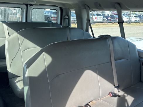Used 2013 Ford E-350 and Econoline 350 XL image 7