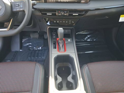 New 2026 Nissan Kicks SR w/ SR Premium Package AWD/4WD image 13