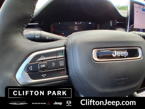 Certified 2025 Jeep Compass Limited w/ High Altitude Package AWD/4WD image 22