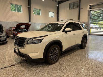 Used 2023 Nissan Pathfinder SL w/ SL Premium Package