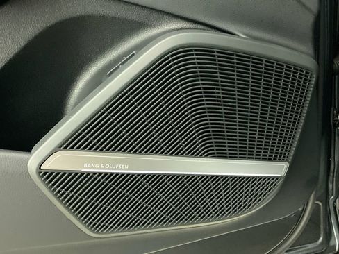 Certified 2025 Audi Q5 2.0T Premium Plus w/ Premium Plus Package image 12