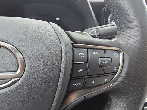 Used 2025 Lexus LS 500 F Sport AWD/4WD image 18