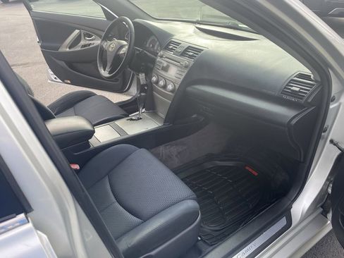 Used 2011 Toyota Camry SE w/ SE Extra-Value Pkg #1 image 25