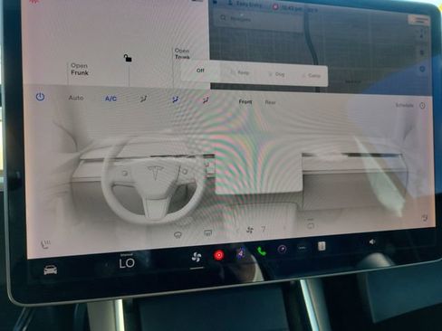 Used 2020 Tesla Model Y Long Range image 27