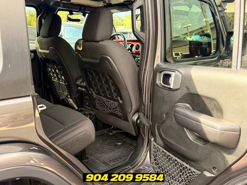 Used 2020 Jeep Wrangler Unlimited Rubicon AWD/4WD image 31