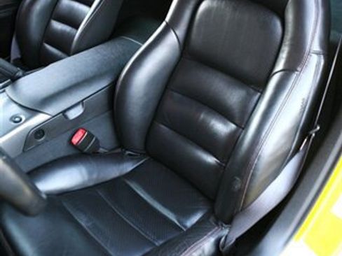 Used 2006 Chevrolet Corvette Z06 w/ Preferred Equipment Group RWD image 20