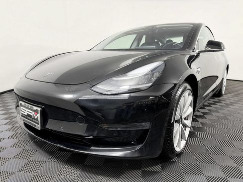 Used 2018 Tesla Model 3 Long Range RWD image 3