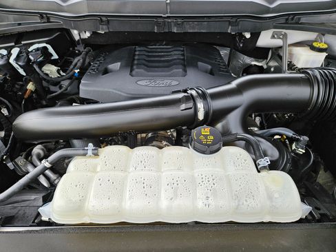 Used 2023 Ford F150 Platinum w/ FX4 Off-Road Package image 34