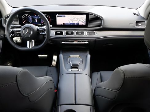Certified 2025 Mercedes-Benz GLS 450 4MATIC image 16