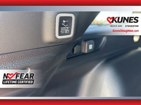 Used 2025 Jeep Grand Cherokee Limited w/ Luxury Tech Group II AWD/4WD image 32