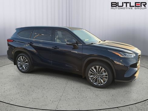 Used 2021 Toyota Highlander Platinum AWD/4WD image 7