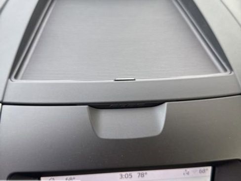 Used 2020 Ford Edge SE image 40