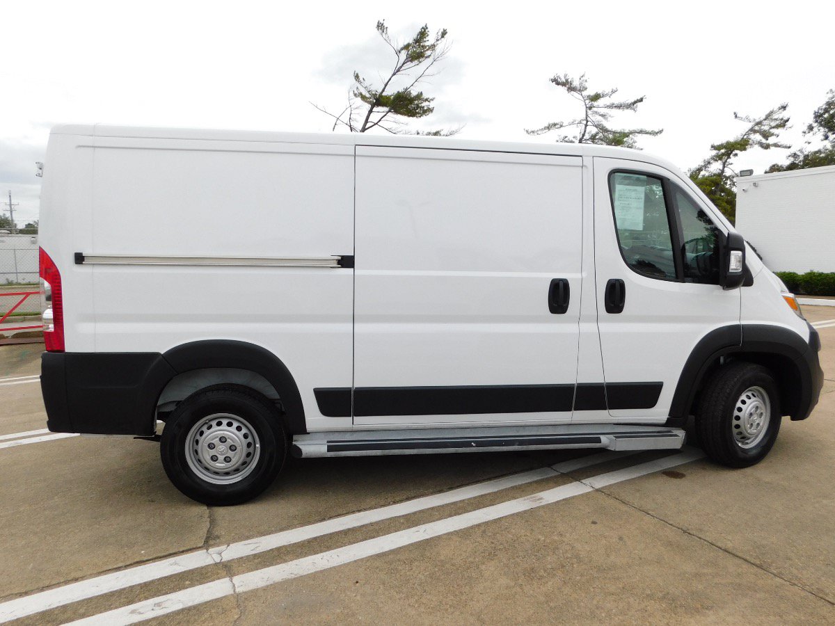Used 2025 RAM ProMaster 2500 w/ U-Haul Equipment Group FWD image 2