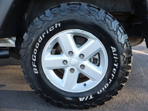 Used 2007 Jeep Wrangler X image 40