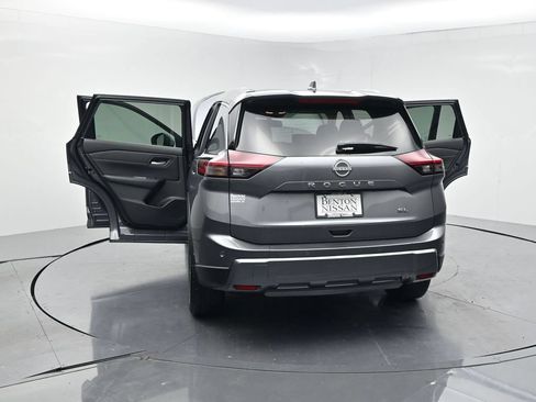 Used 2026 Nissan Rogue SL FWD image 27