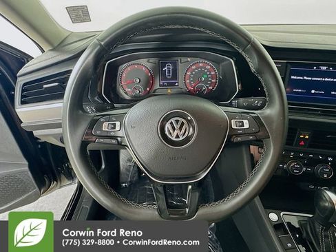 Used 2021 Volkswagen Jetta SE FWD image 11