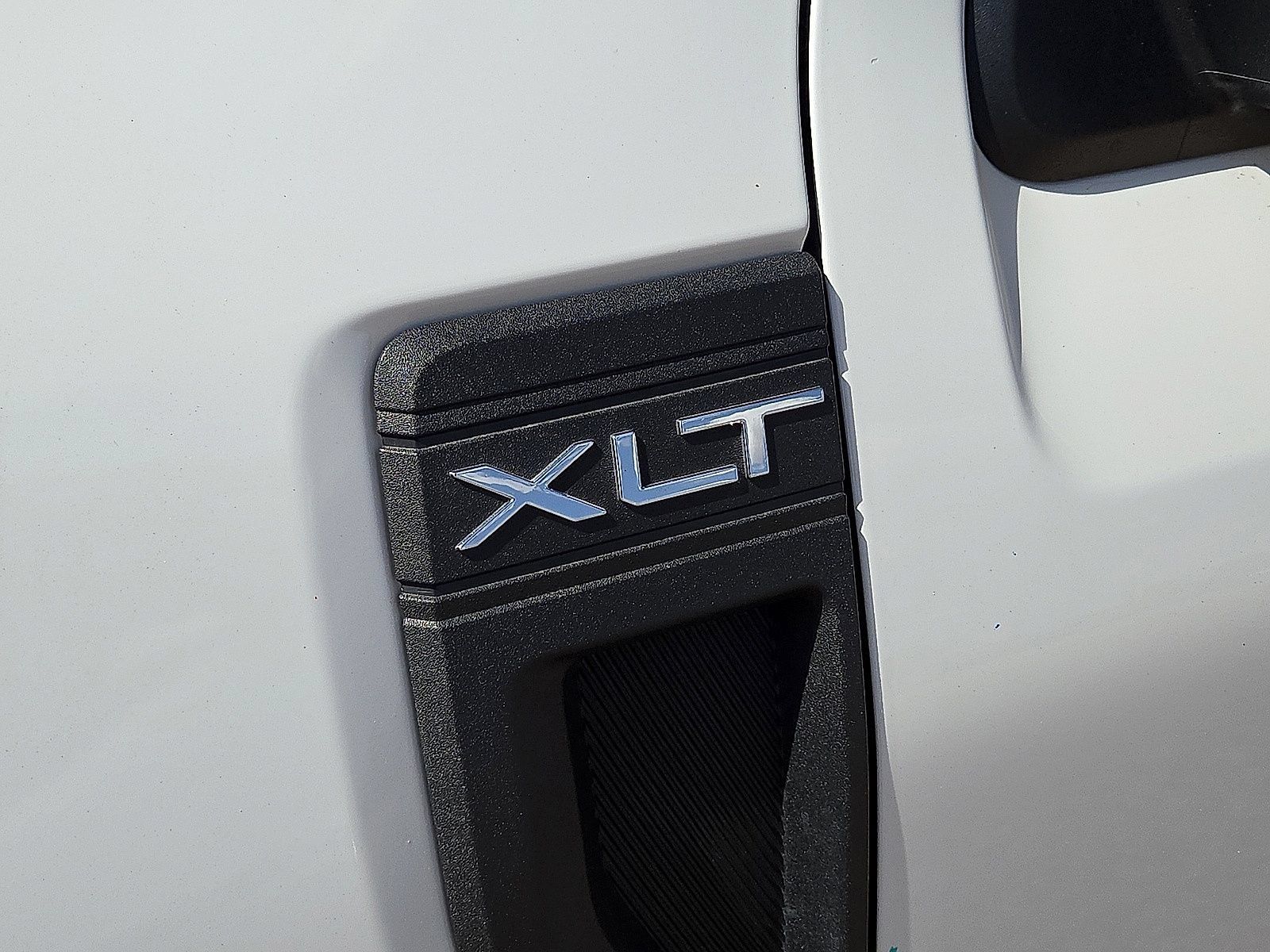 Used 2025 Ford Maverick XLT w/ XLT Luxury Package FWD image 11