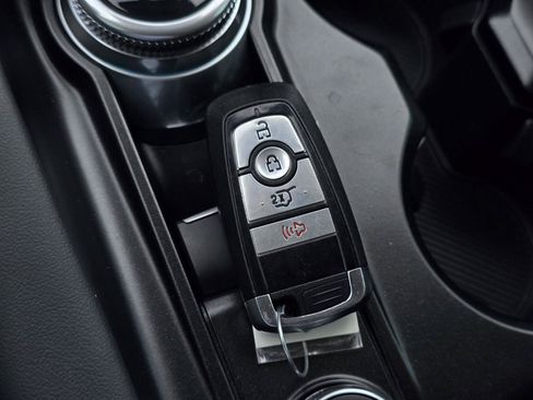Used 2025 Ford Explorer Active RWD image 30