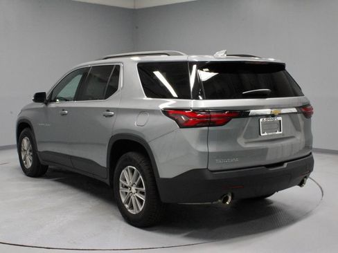 Used 2023 Chevrolet Traverse LT FWD image 9