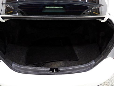 Used 2018 Toyota Corolla SE FWD image 13