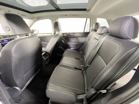 Used 2022 Volkswagen Tiguan SE image 24