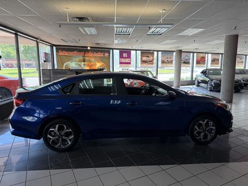 Used 2021 Kia Forte LXS FWD image 5