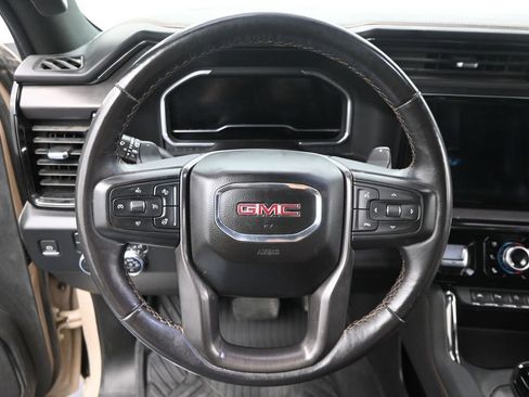 Used 2023 GMC Sierra 1500 AT4 w/ AT4 Premium Package AWD/4WD image 17