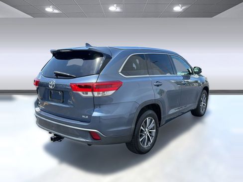 Used 2018 Toyota Highlander XLE FWD image 9