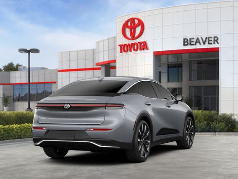 New 2026 Toyota Crown Platinum AWD/4WD image 31