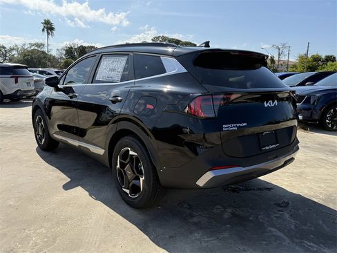 New 2026 Kia Sportage EX image 6