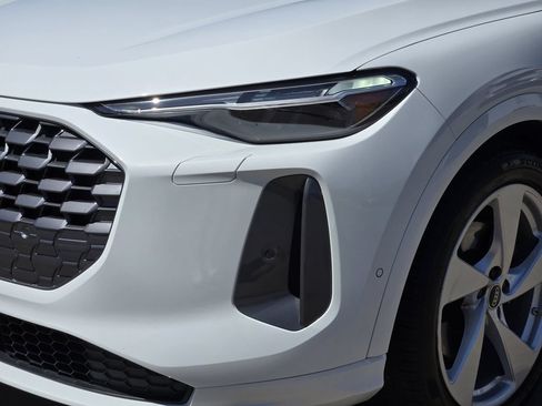 Certified 2025 Audi Q5 Prestige AWD/4WD image 12