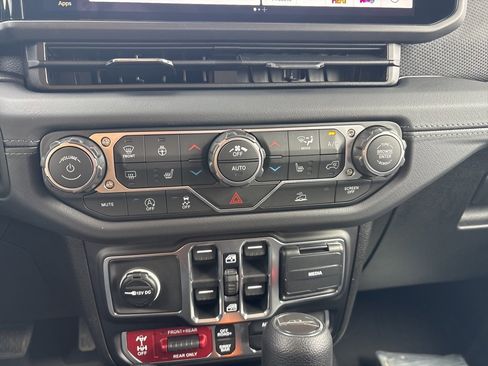 New 2026 Jeep Gladiator Rubicon image 15