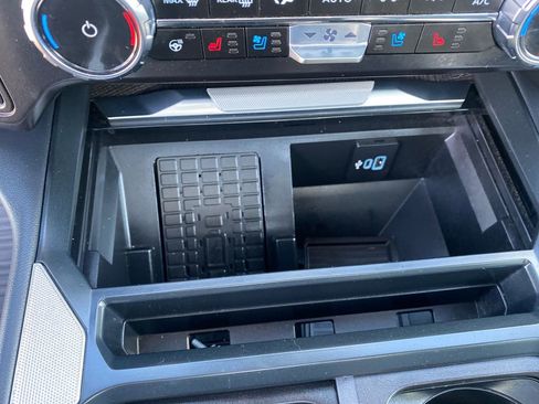 Used 2025 Ford F250 Platinum w/ FX4 Off-Road Package image 43