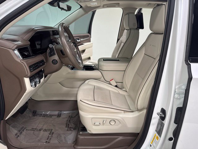 Used 2023 GMC Yukon XL Denali w/ Denali Reserve Package AWD/4WD image 16