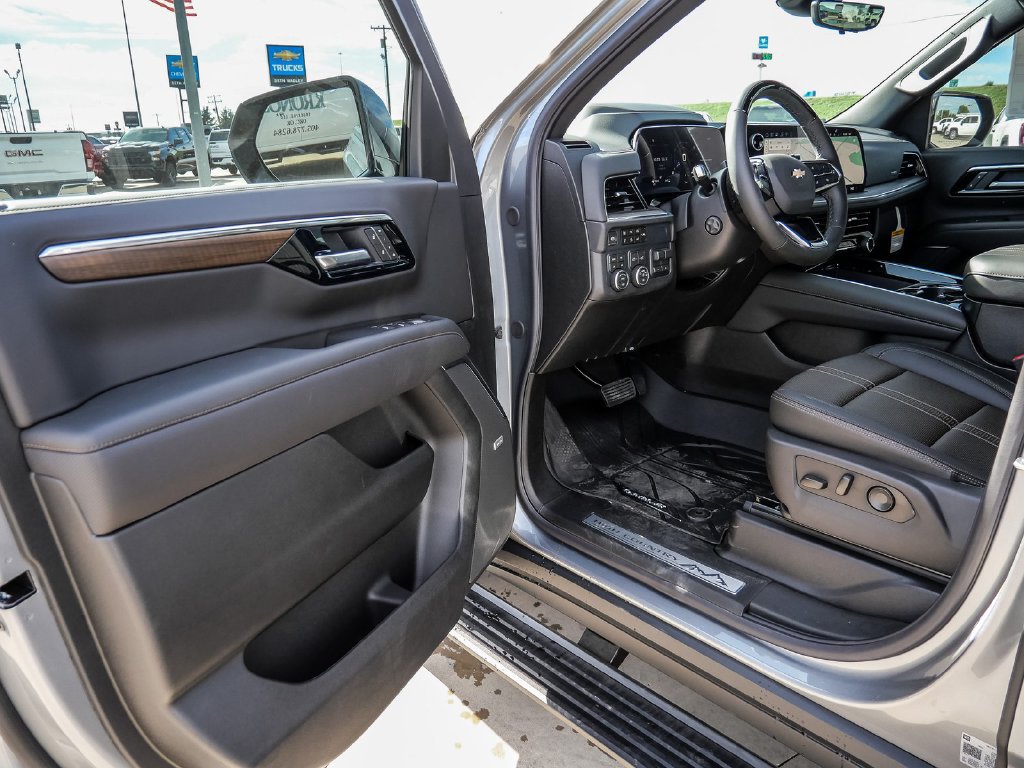 New 2026 Chevrolet Tahoe High Country AWD/4WD image 36