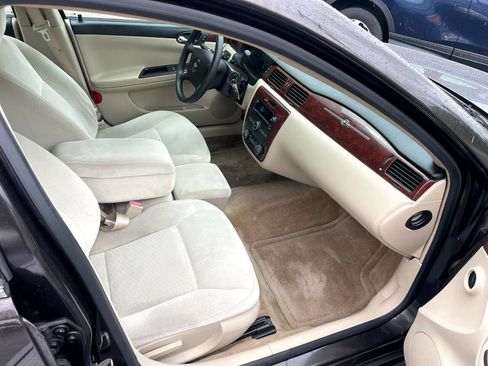 Used 2009 Chevrolet Impala LS image 25