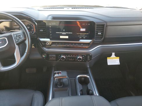 Used 2024 GMC Sierra 1500 SLT w/ SLT Premium Plus Package AWD/4WD image 10