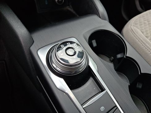 Used 2020 Ford Escape SE FWD image 16