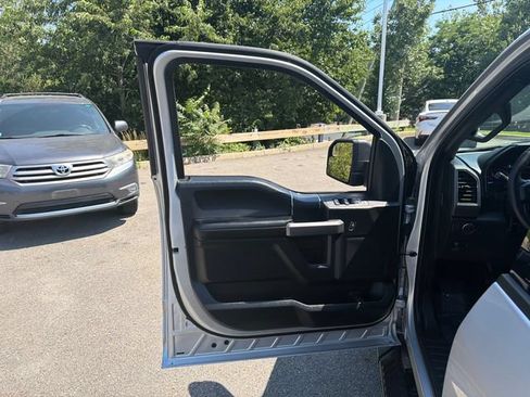 Used 2019 Ford F150 XLT w/ Equipment Group 302A Luxury AWD/4WD image 22