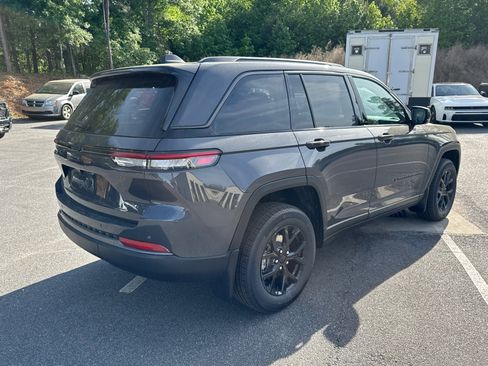 New 2026 Jeep Grand Cherokee Altitude RWD image 5