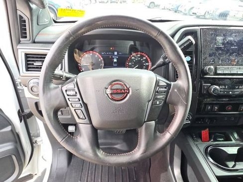 Used 2023 Nissan Titan PRO-4X w/ Pro-4x Convenience Package AWD/4WD image 16