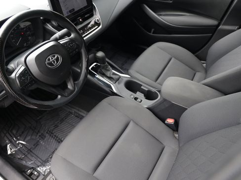 Used 2024 Toyota Corolla LE FWD image 6