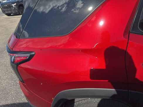 Used 2025 Chevrolet Equinox RS w/ Safety and Technology Package image 9