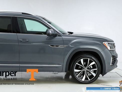 Used 2025 Volkswagen Atlas SEL Premium R-Line image 12