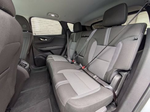 Used 2025 Chevrolet Blazer LT FWD image 28