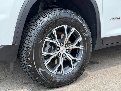 Used 2024 GMC Acadia AT4 w/ Luxury Package AWD/4WD image 28