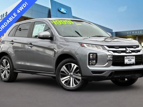 Used 2022 Mitsubishi Outlander Sport SE image 2
